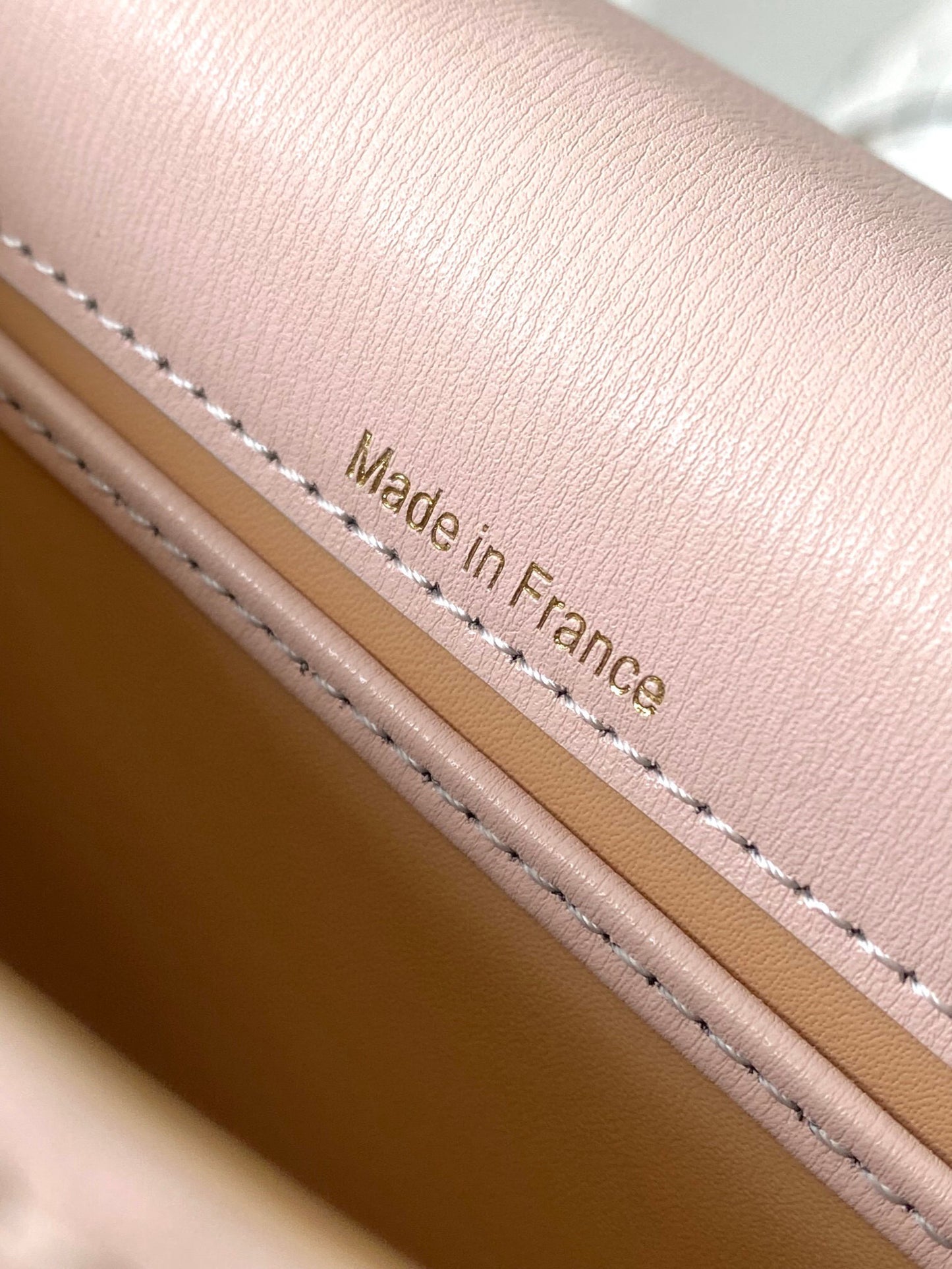 Delvaux Sling Bag (20＊10＊16 cm)