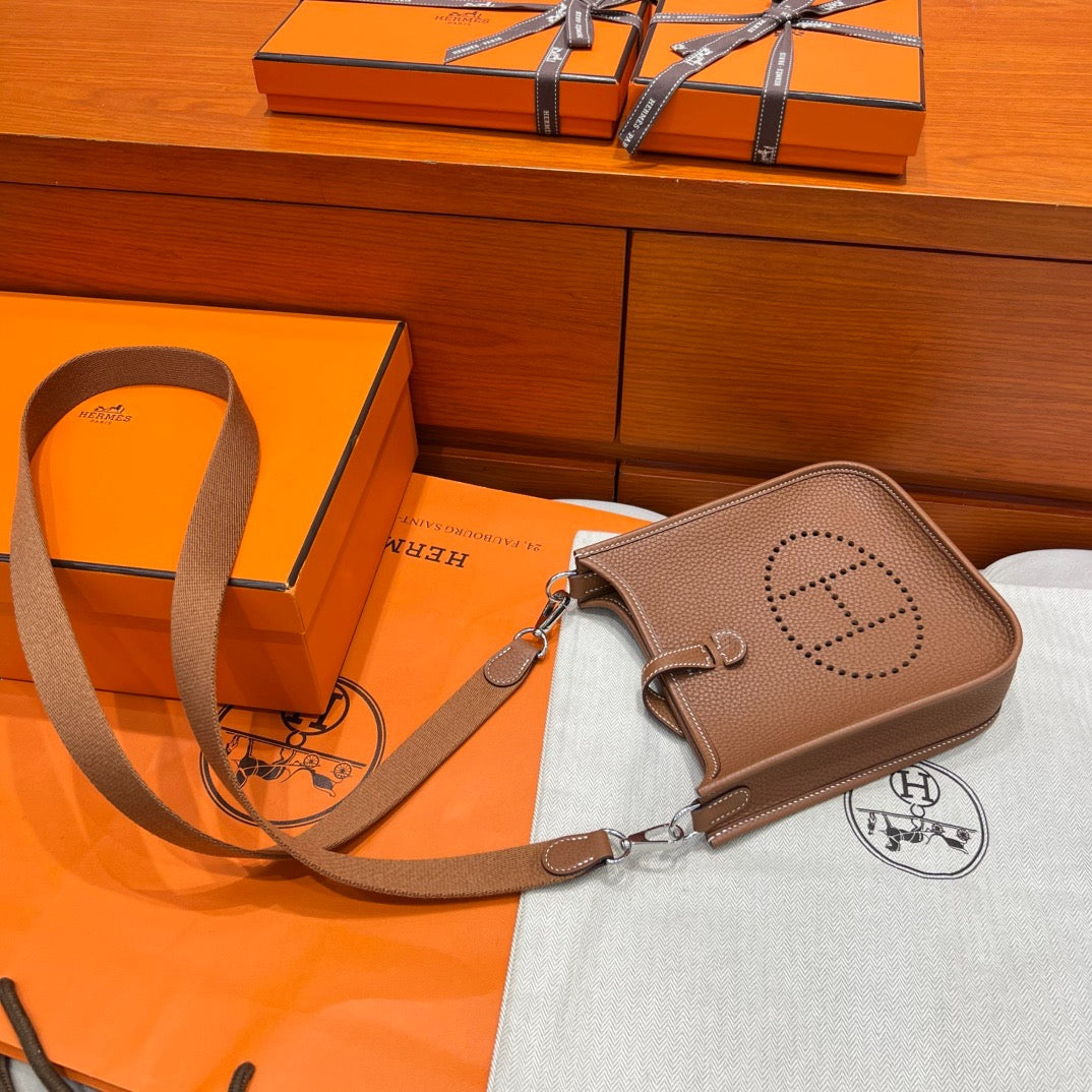 Hermes Evelyne 17