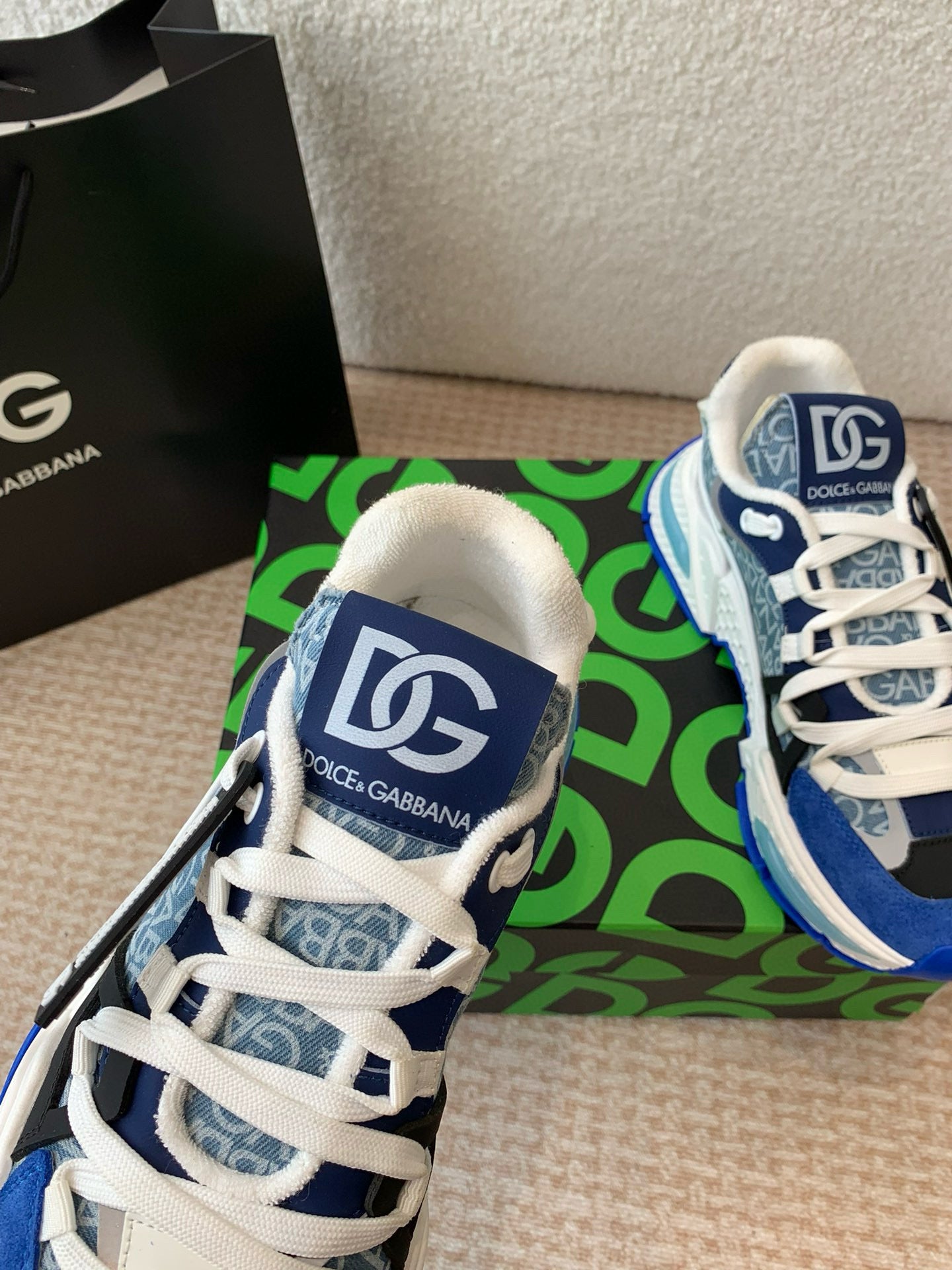 DG Sneakers
