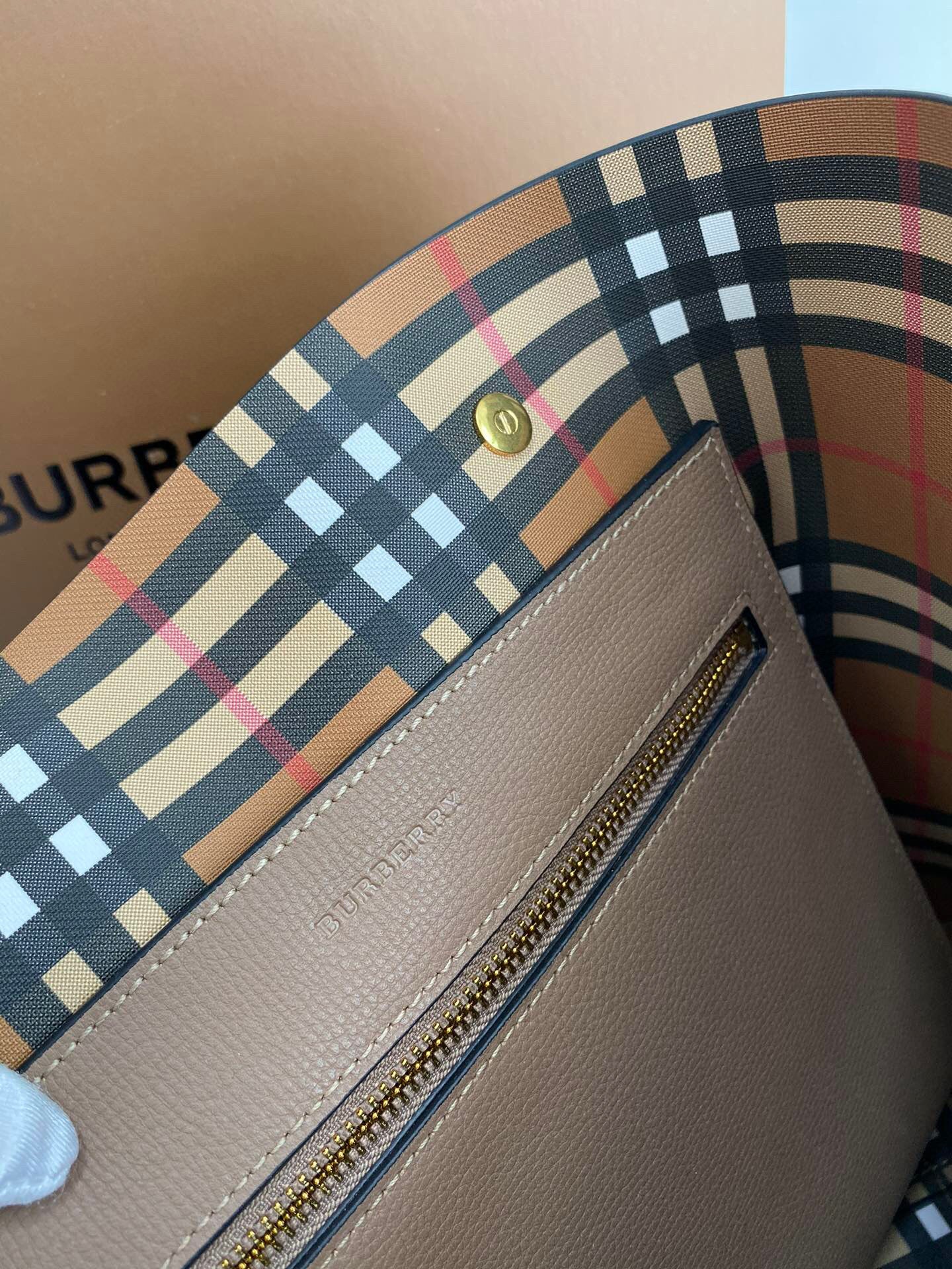 Burberry Tote