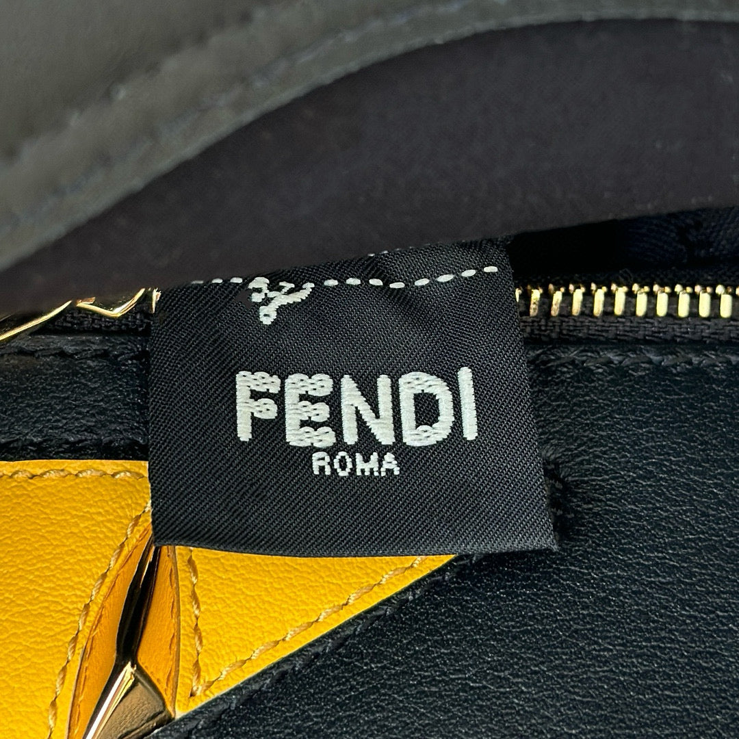 Fendi Peekaboo Bag (23x12x19 cm)