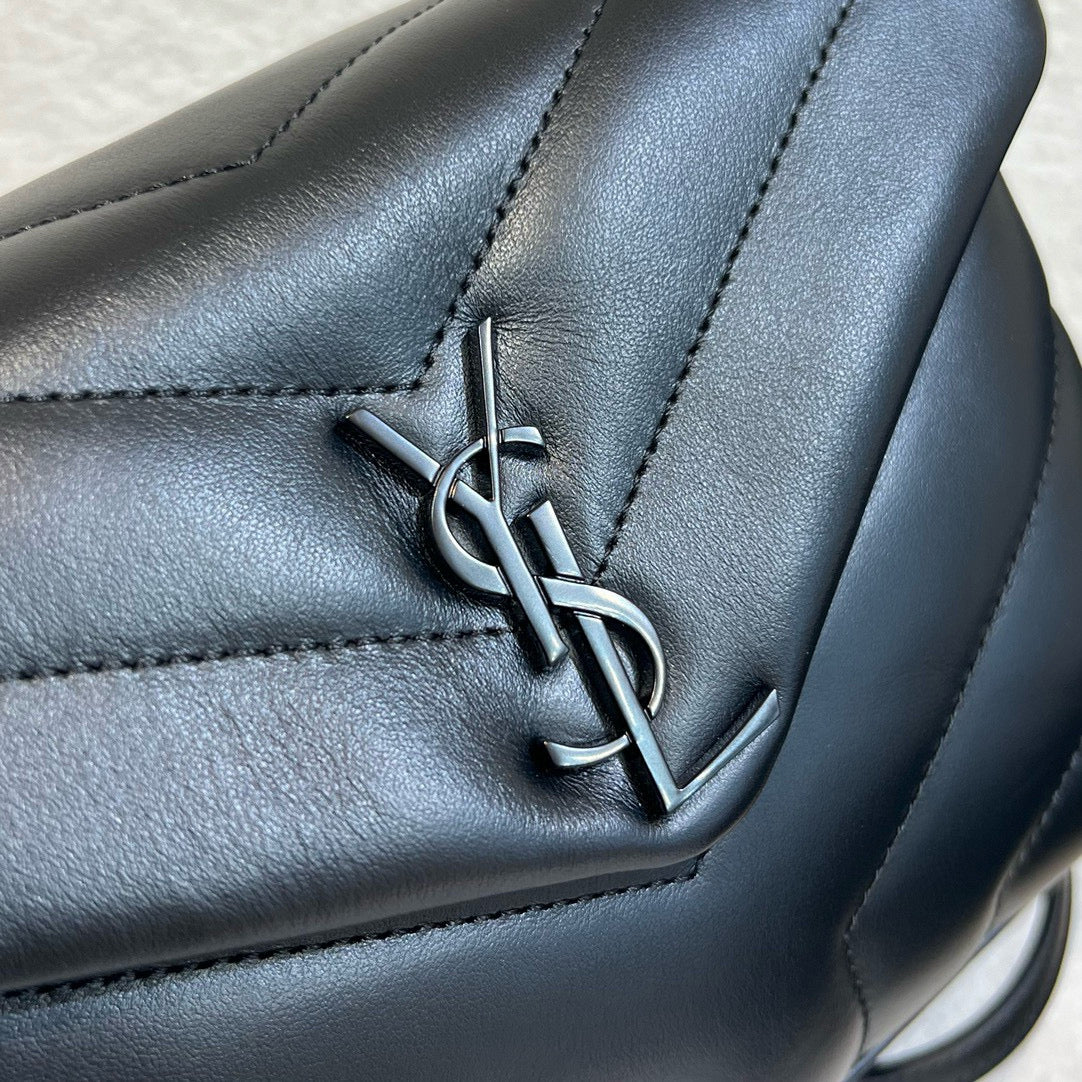 YSL Loulou Shoulder Bag 23x17x9cm