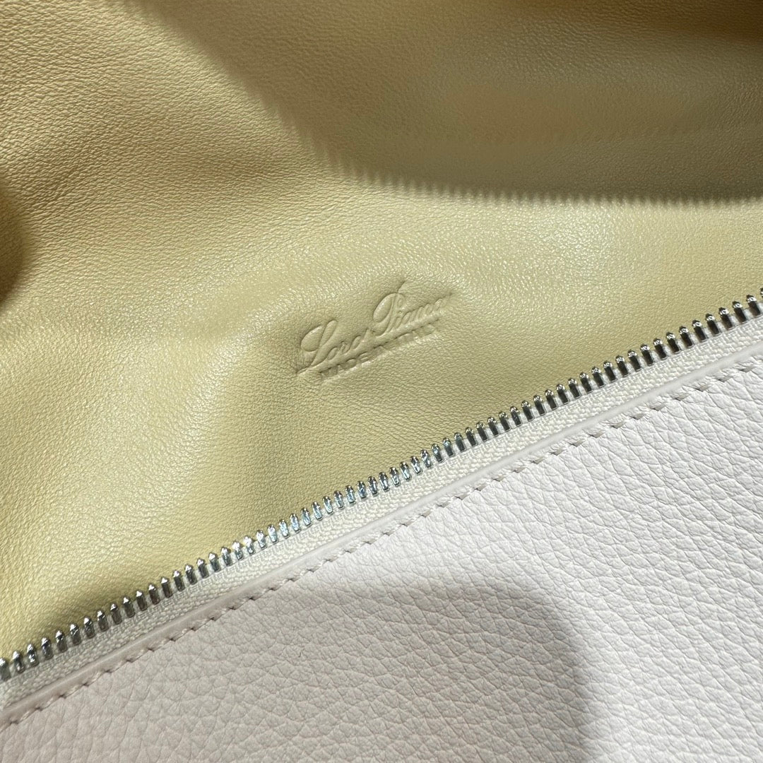 LP Extra Pocket L23.5 Backpack