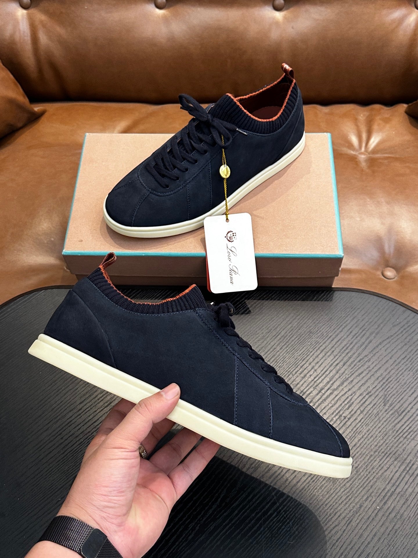 LP Sneakers
