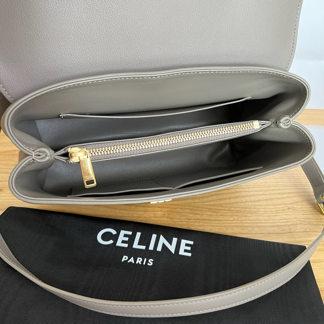 Celine Triomphe