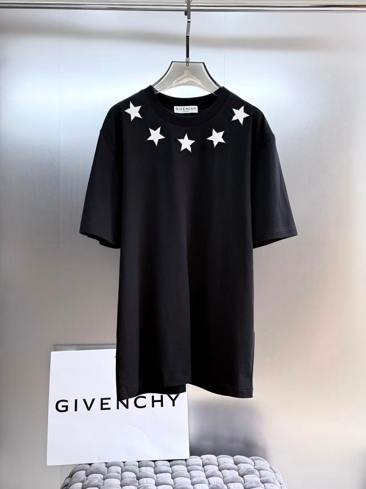 Givenchy T-Shirt