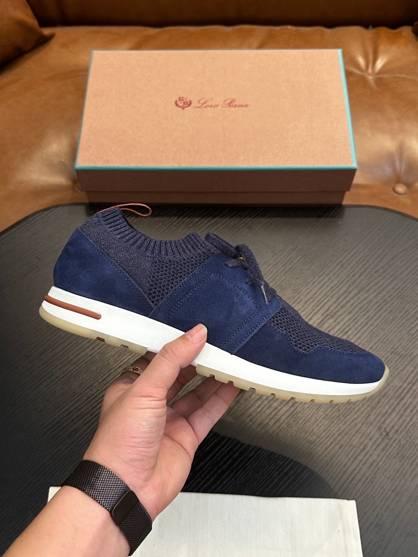 LP Sneakers