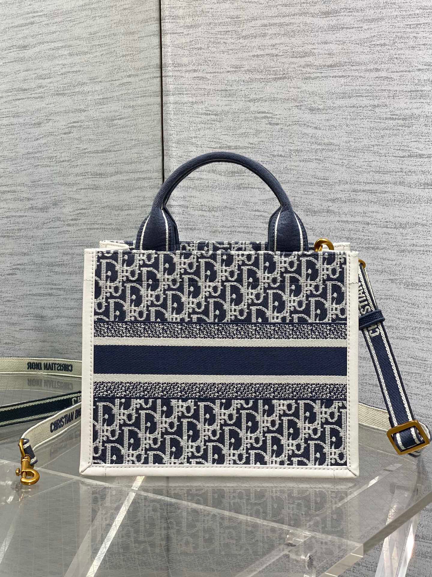 Dior Tote  26x12x21cm