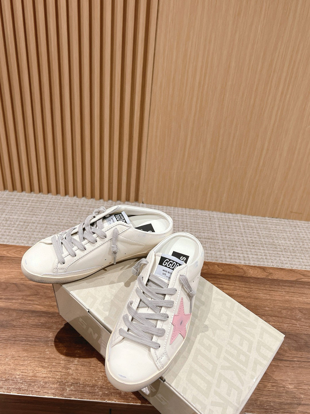 Golden Goose Sneaker