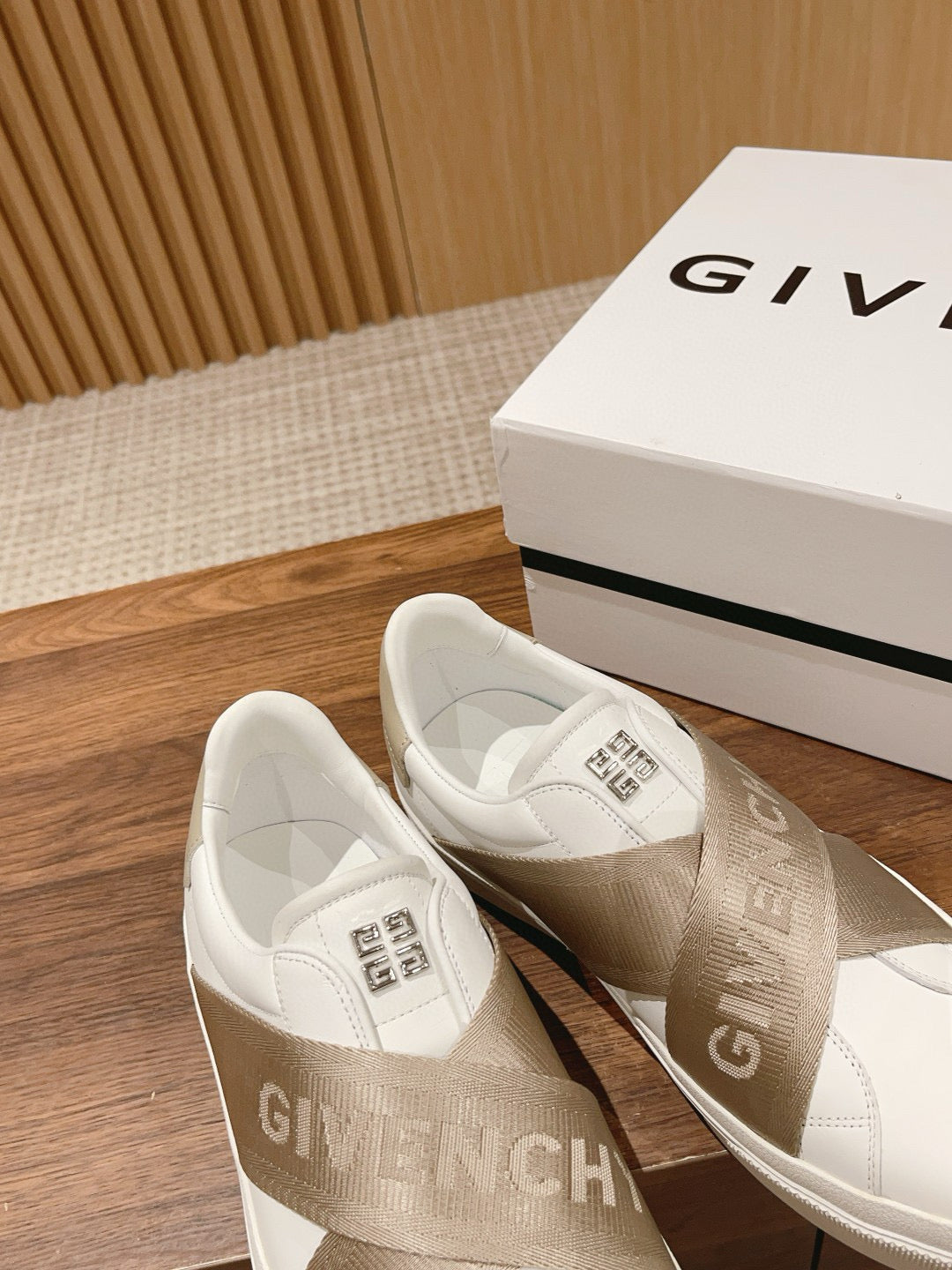 Givenchy Sneakers