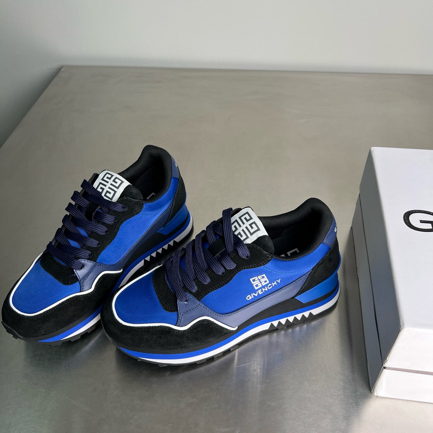 Givenchy Sneakers