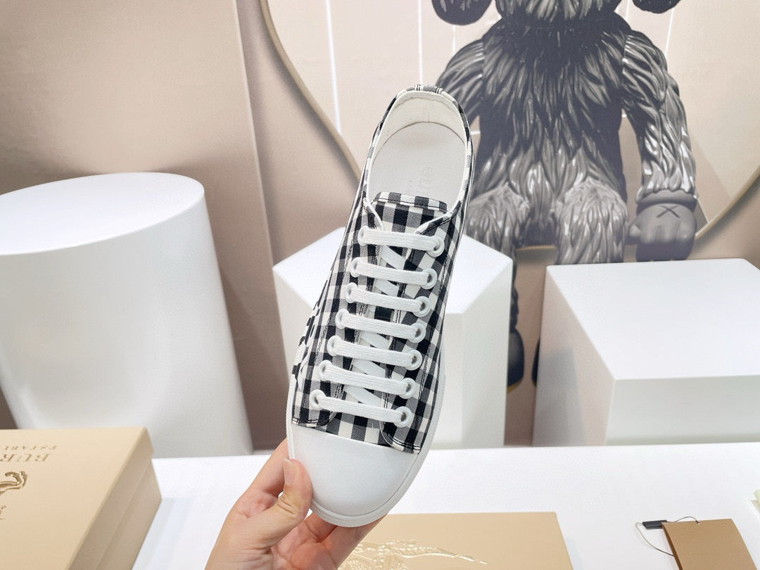 Burberry Sneakers
