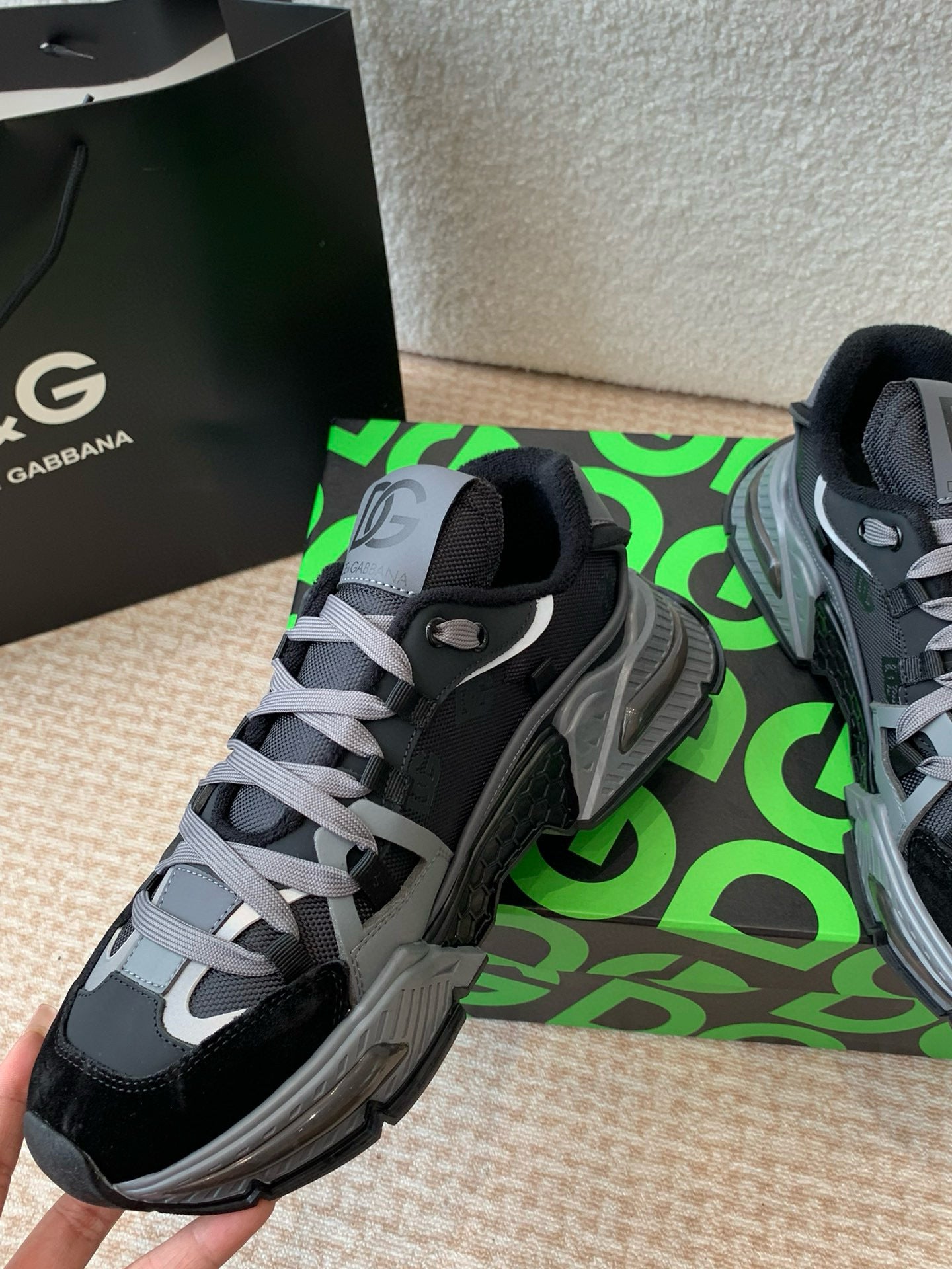 DG Sneakers
