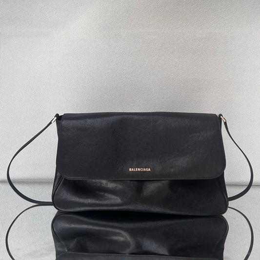 BLCG Grungy Messenger Bag