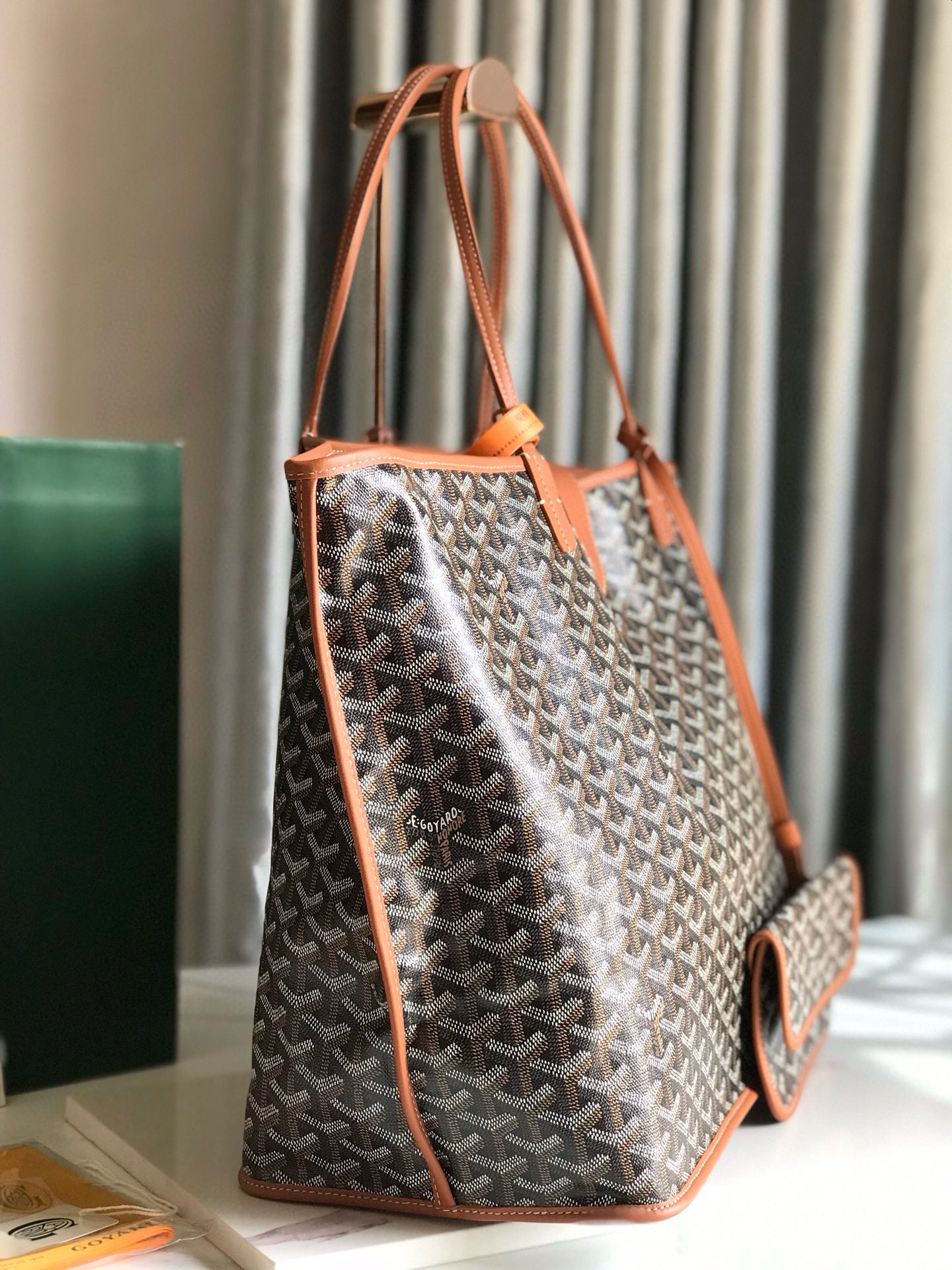 GOYARD REVERSIBLE ANJOU 39*32*19