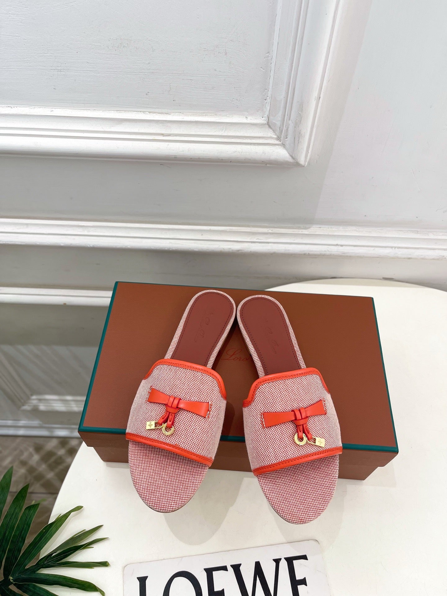 LP Sandals