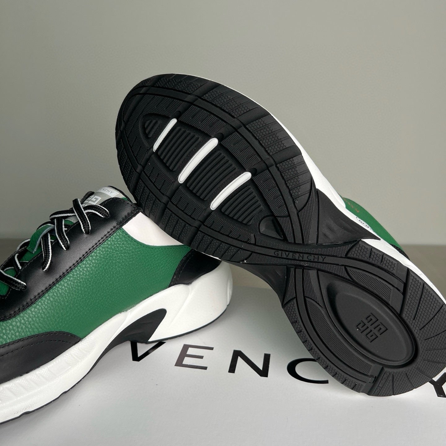 Givenchy Sneakers