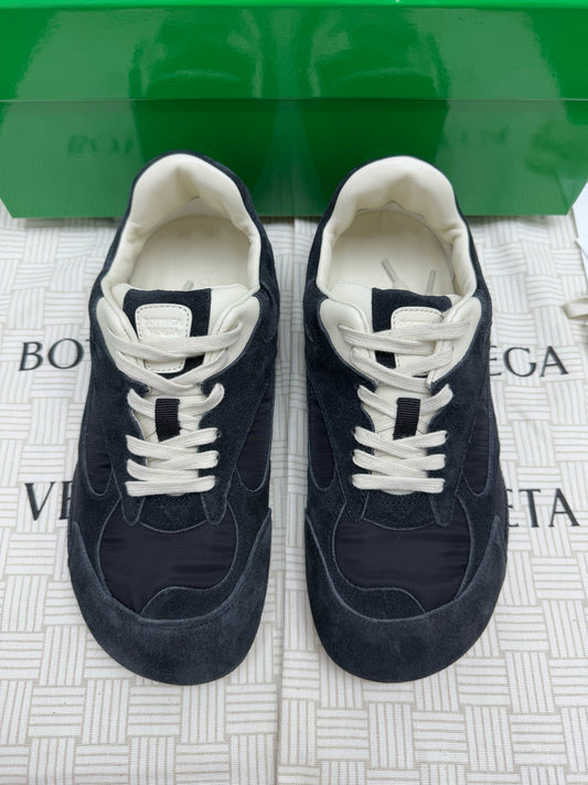 BV Sneakers