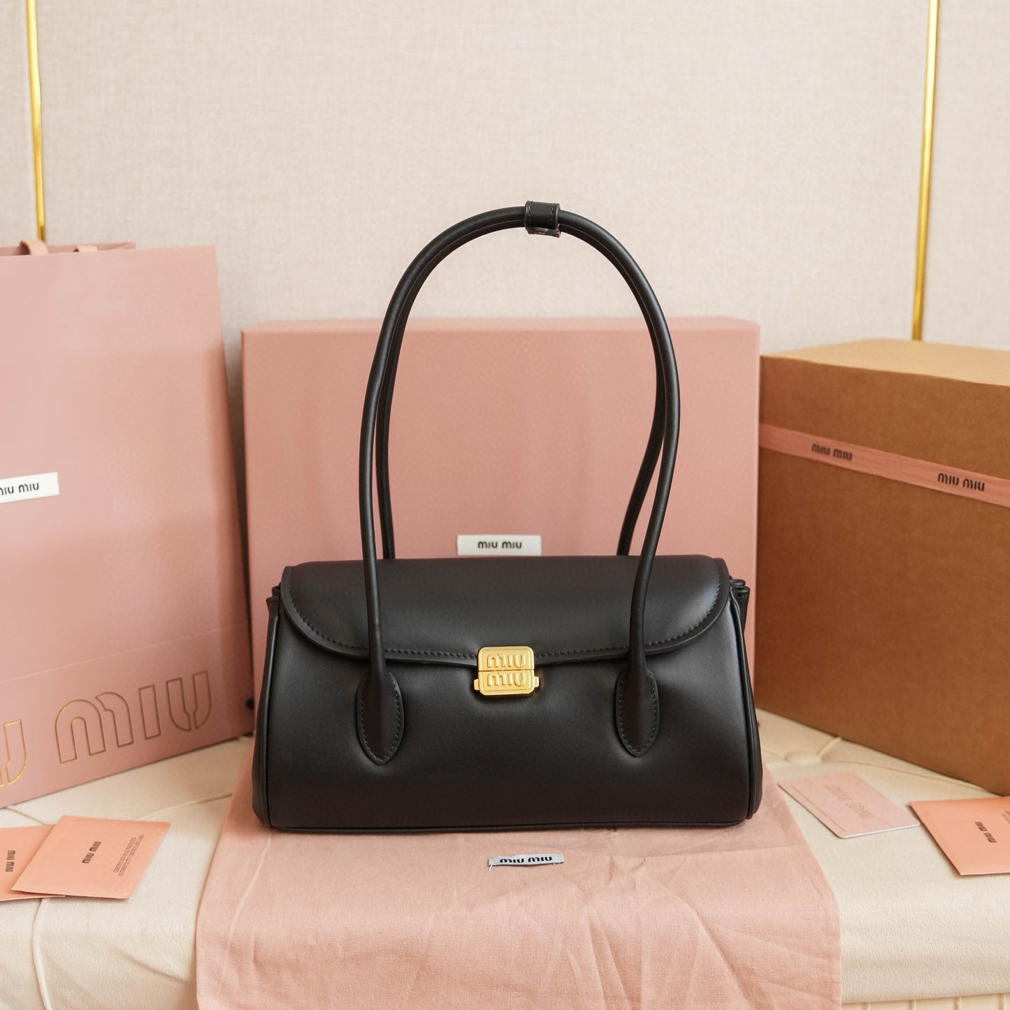 Miu Miu Shoulder Bag 28x15x11cm