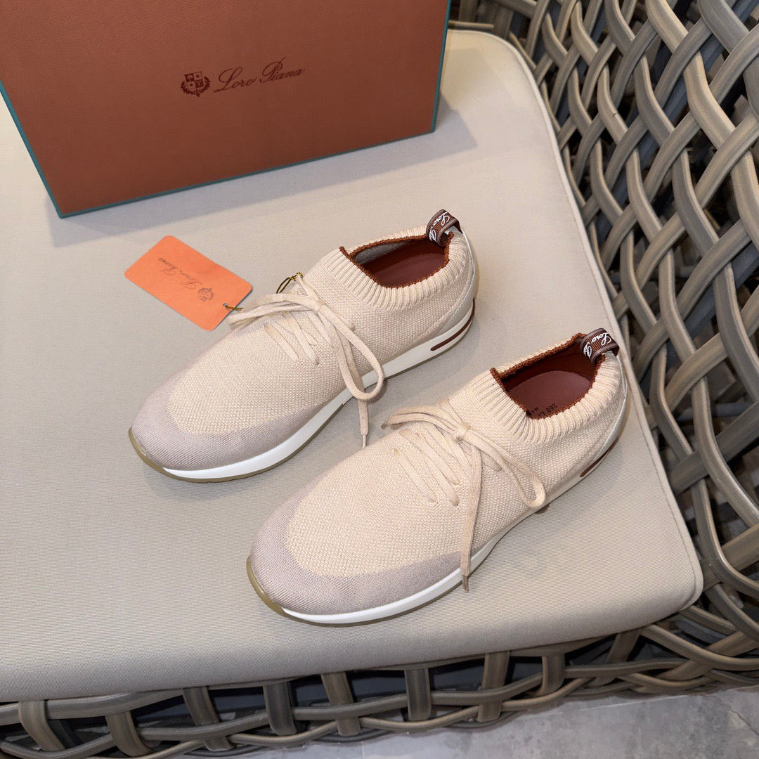 LP Sneakers