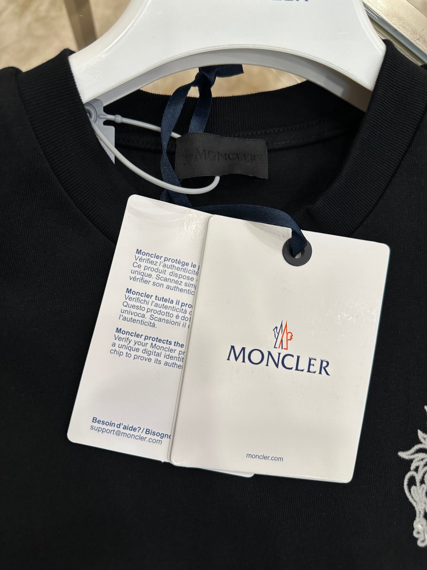Moncler T-shirt