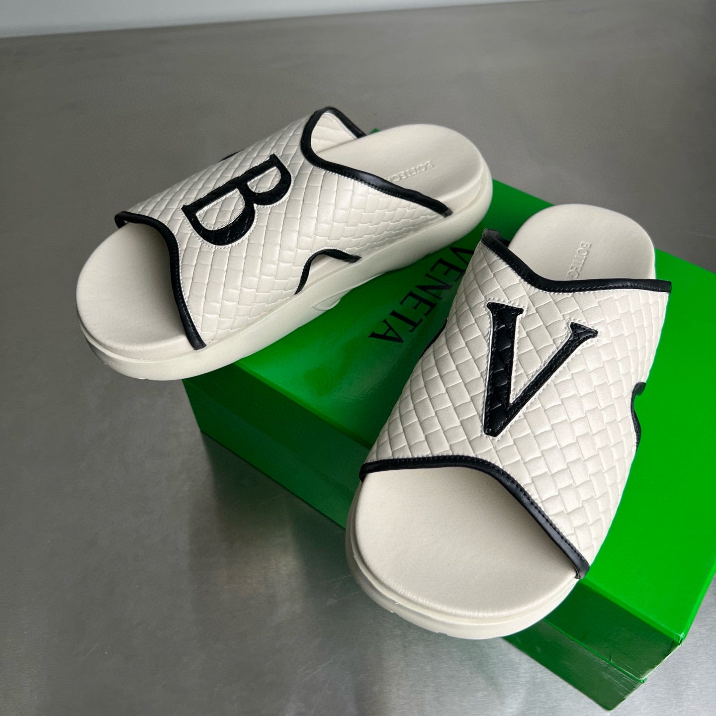 BV Sandals