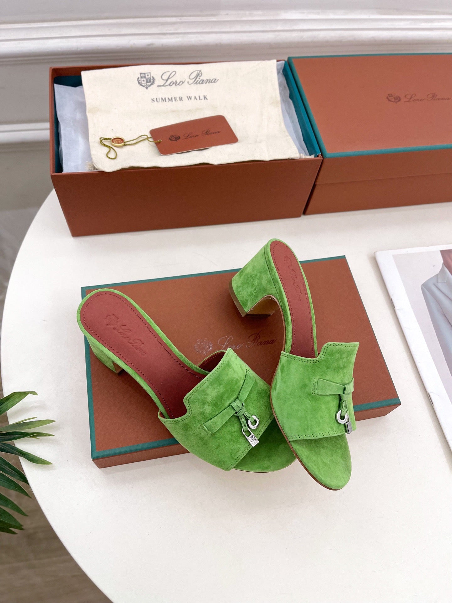 LP Sandals
