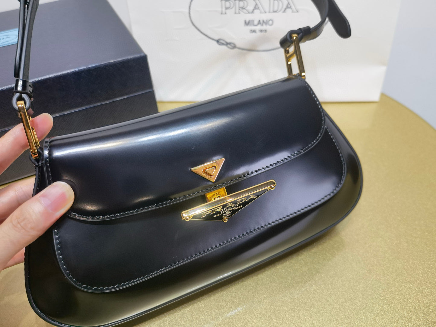Prada Shoulder Bag 24x11x4cm