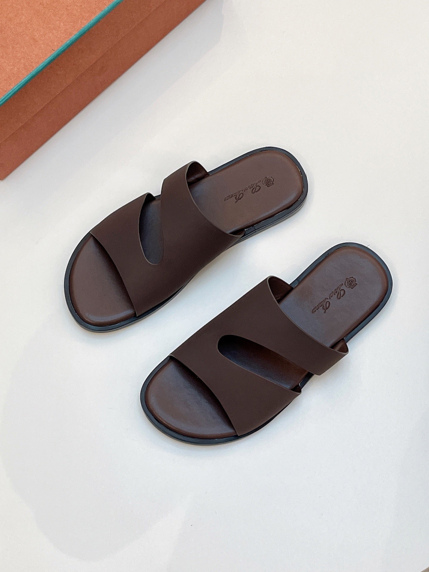 LP Sandals