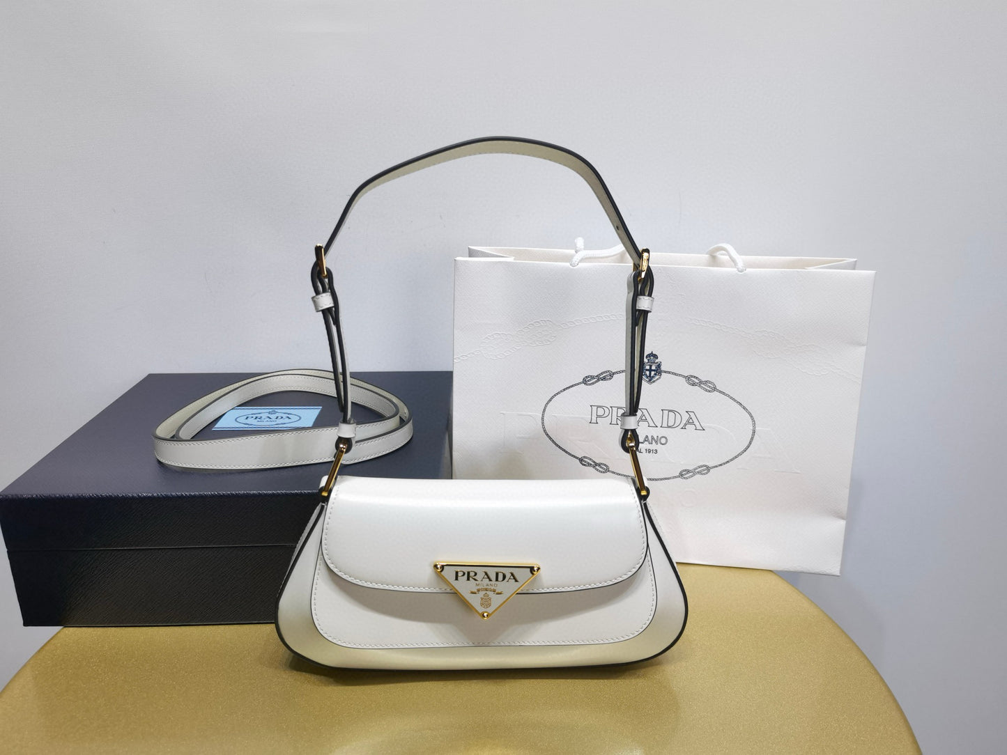 Prada Shoulder Bag 24x11x4cm