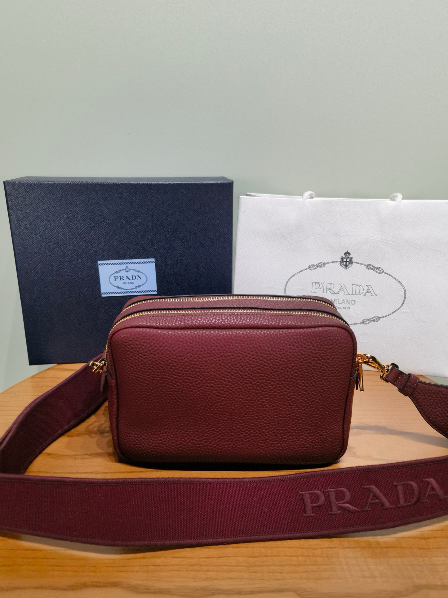 PD Small Camera Crossbody Bag 22x14x8cm