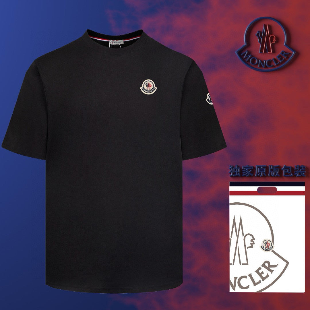 Moncler T-shirt