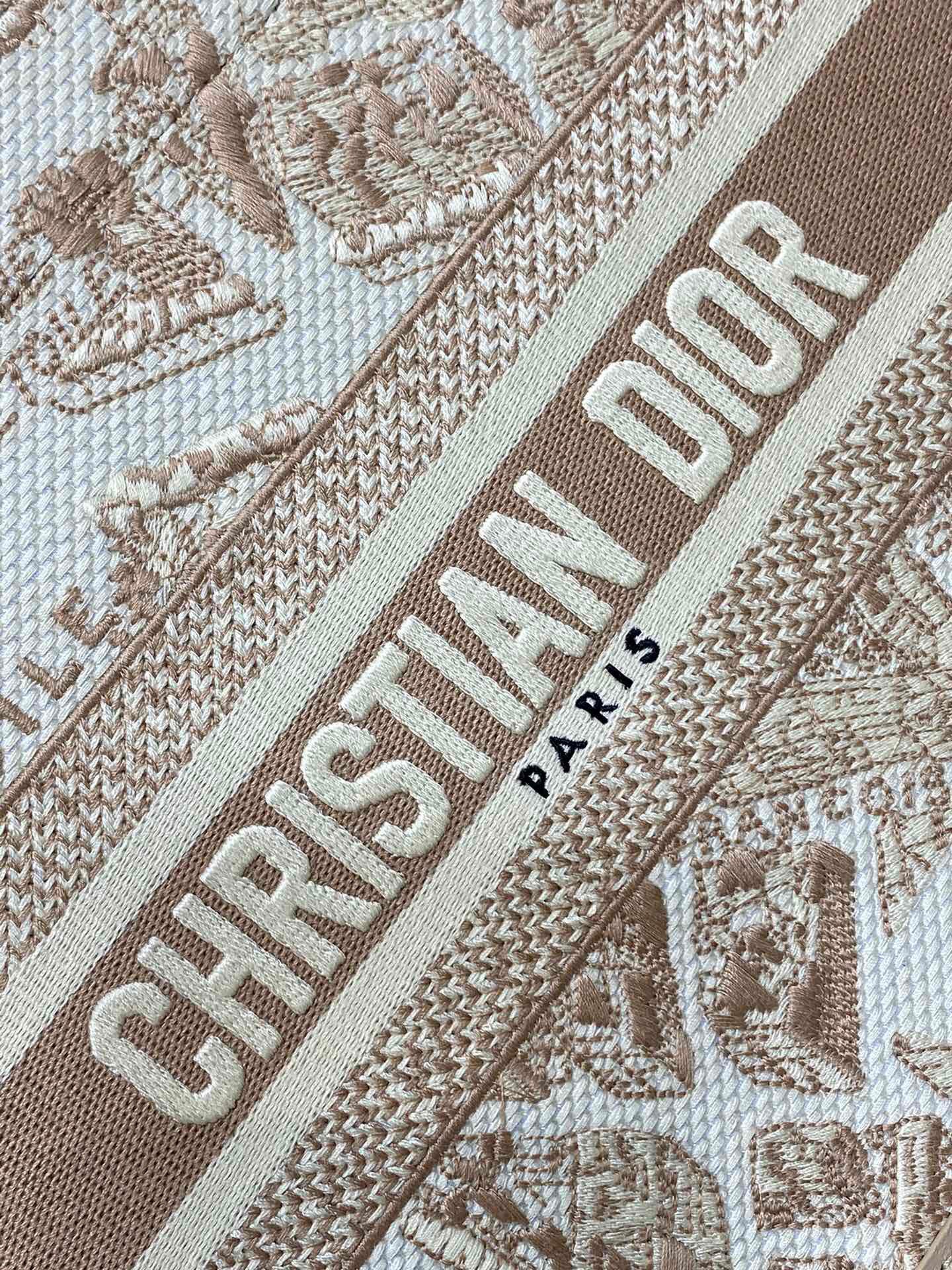 Dior Tote  26x12x21cm