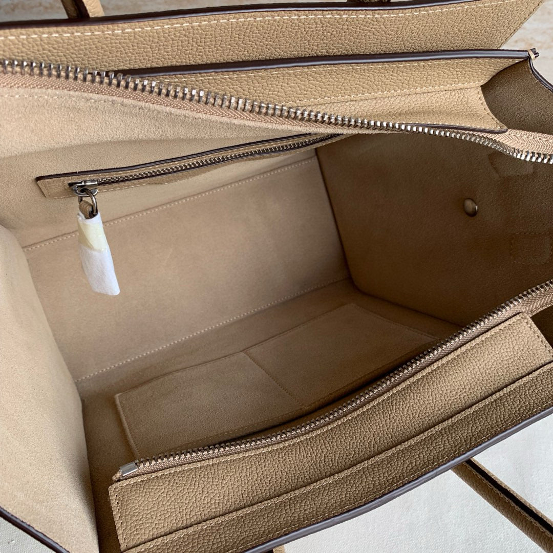 Celine Duffel