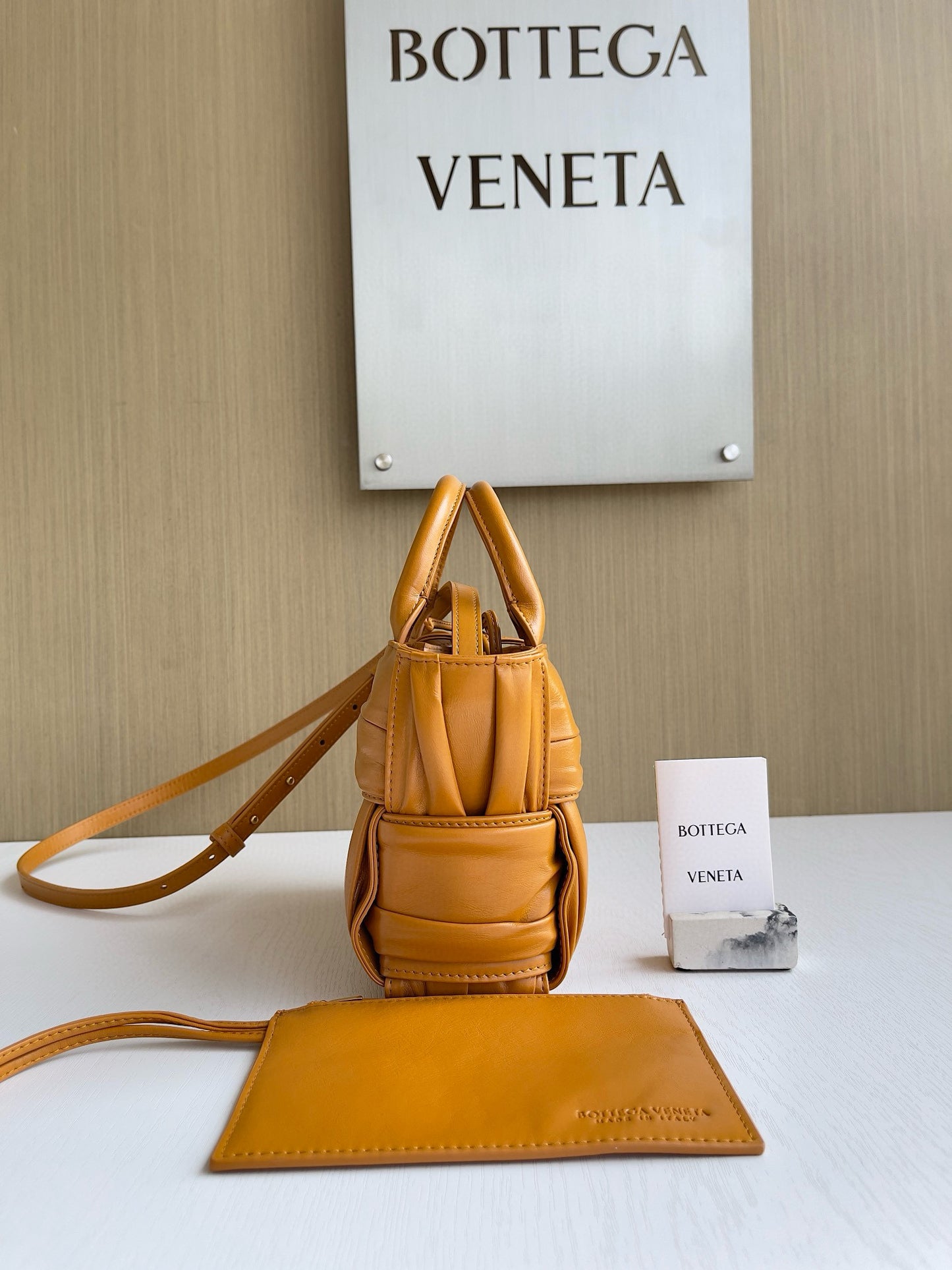 BV Tote Mini bag 20x7x13cm