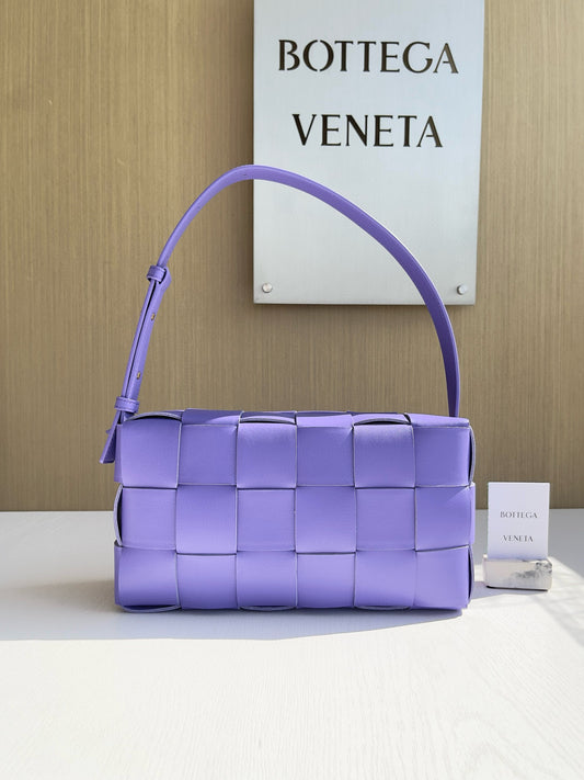 BV Intrecciato Cassette Bag