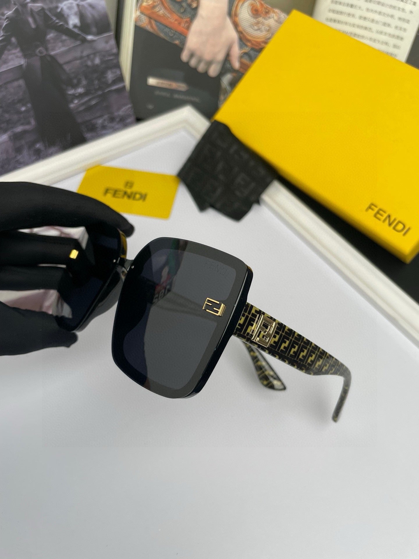 gafas de sol fendi