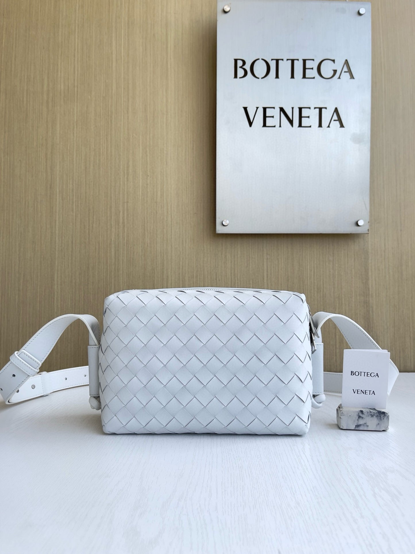 BV Intrecciato Loop Camera Bag