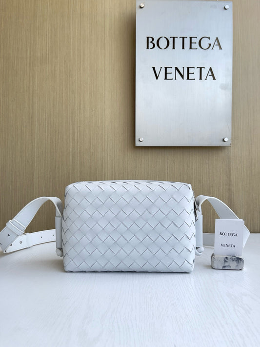 BV Intrecciato Loop Camera Bag
