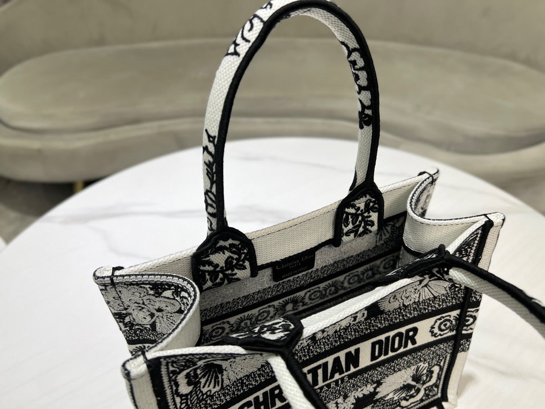 Dior Book Tote (26.5cm)