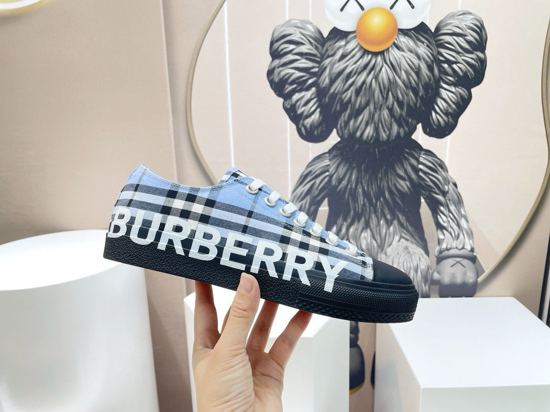 Burberry Sneakers