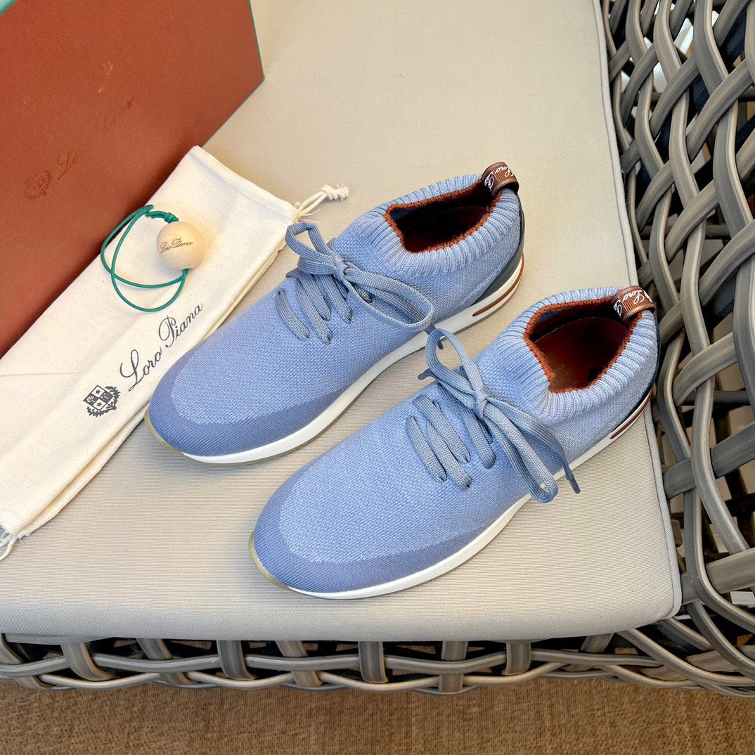 LP Sneakers