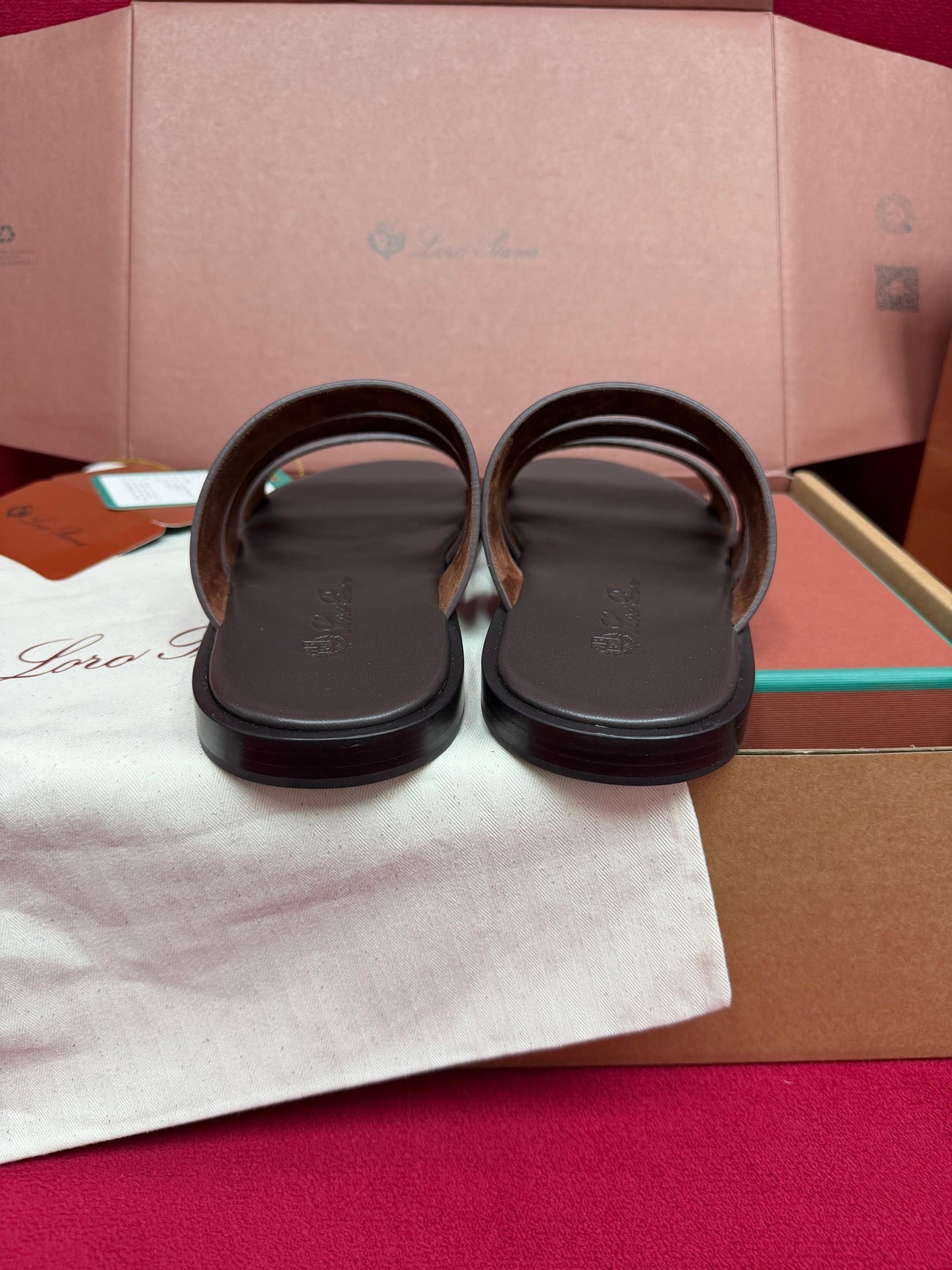 LP Sandals