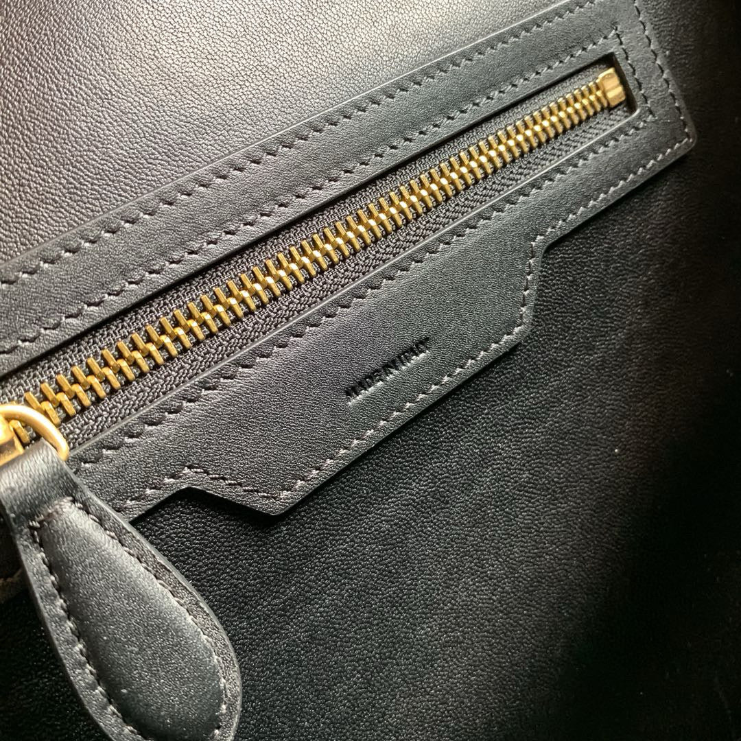 Celine Duffel