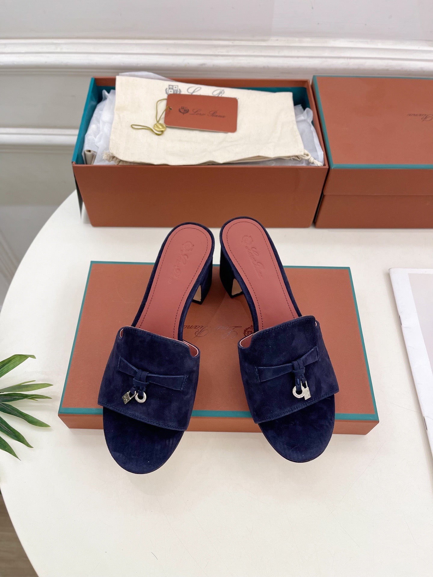 LP Sandals