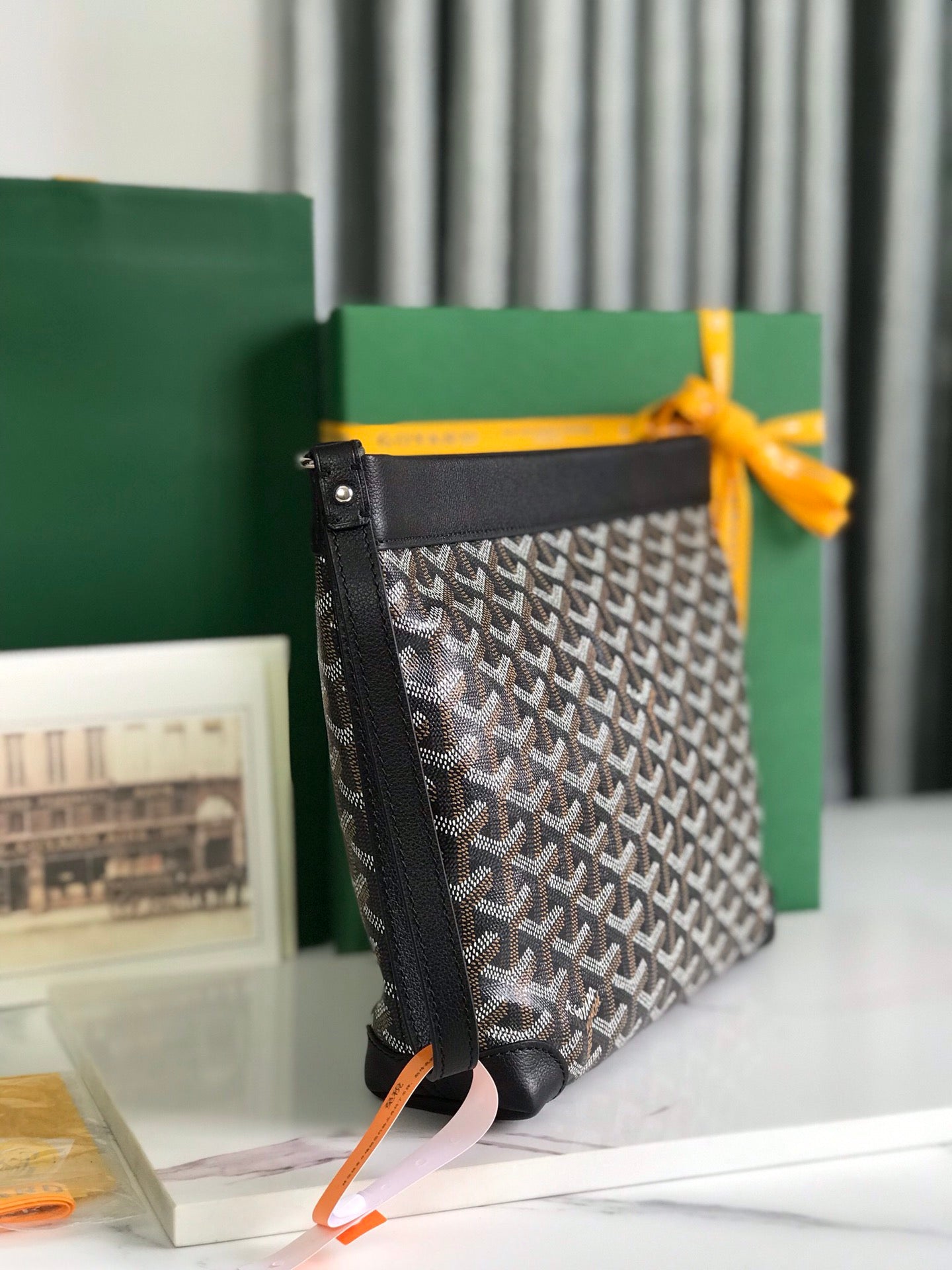 Goyard Conti