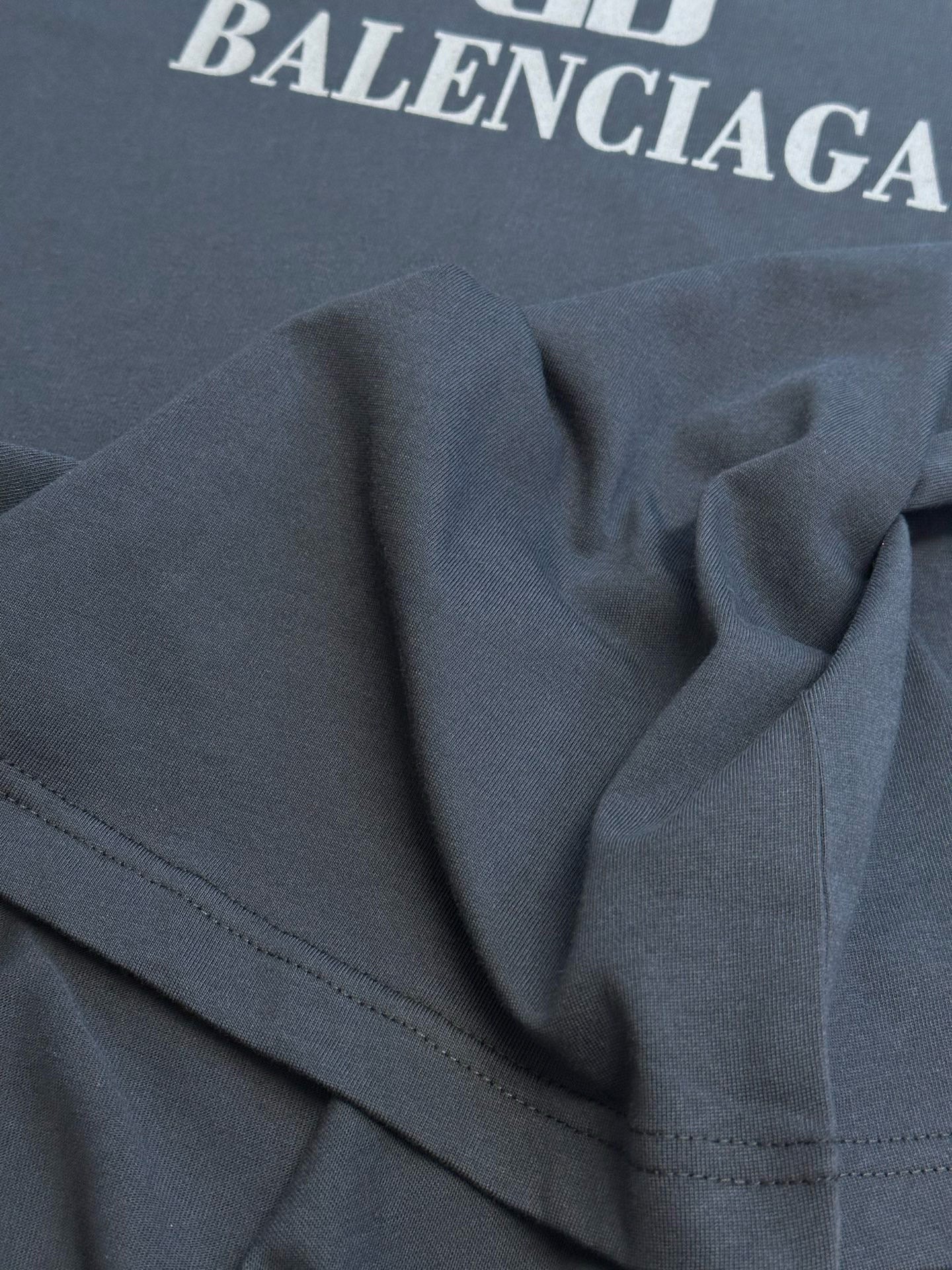 Balenciaga T-Shirt