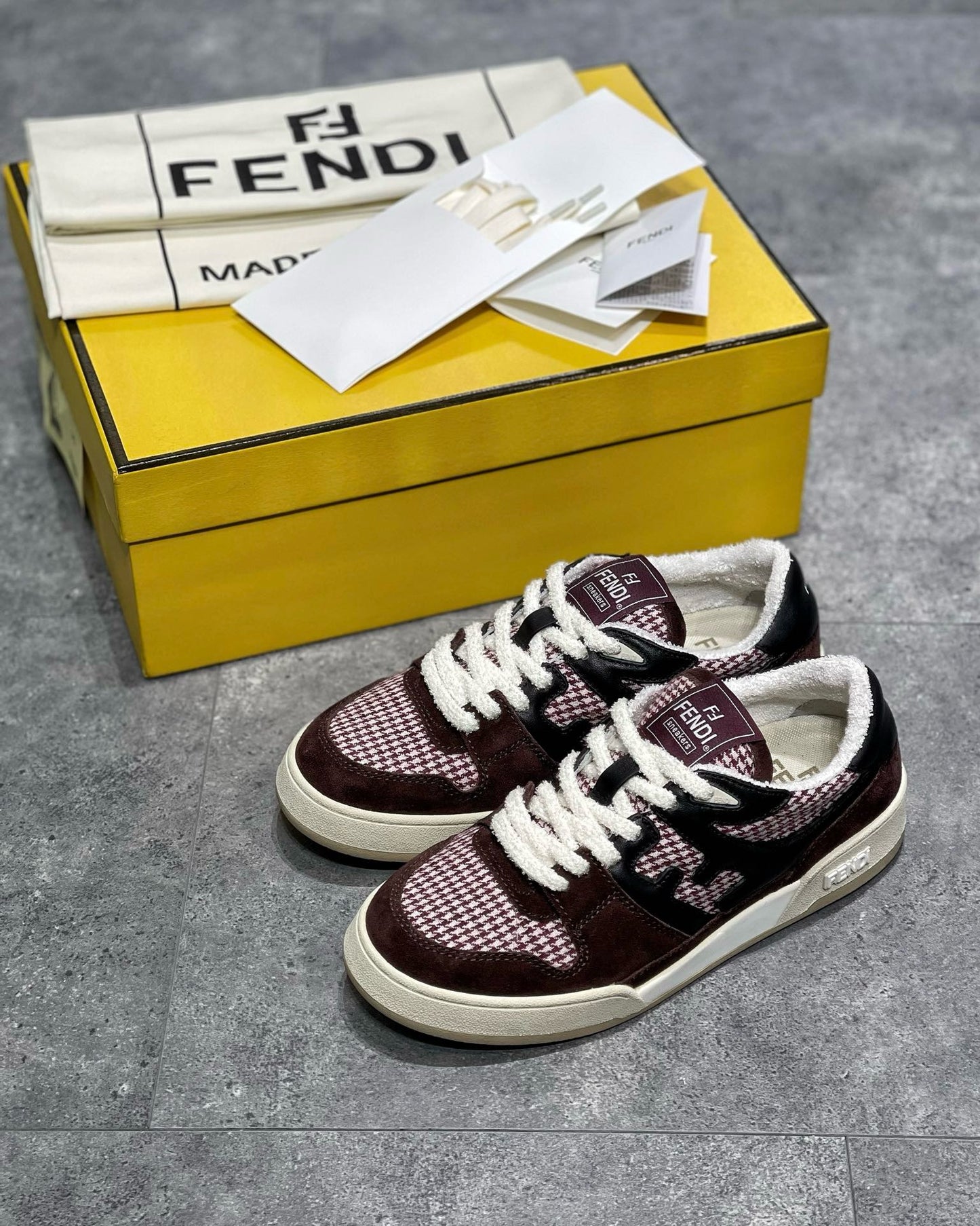 Fendi Sneakers