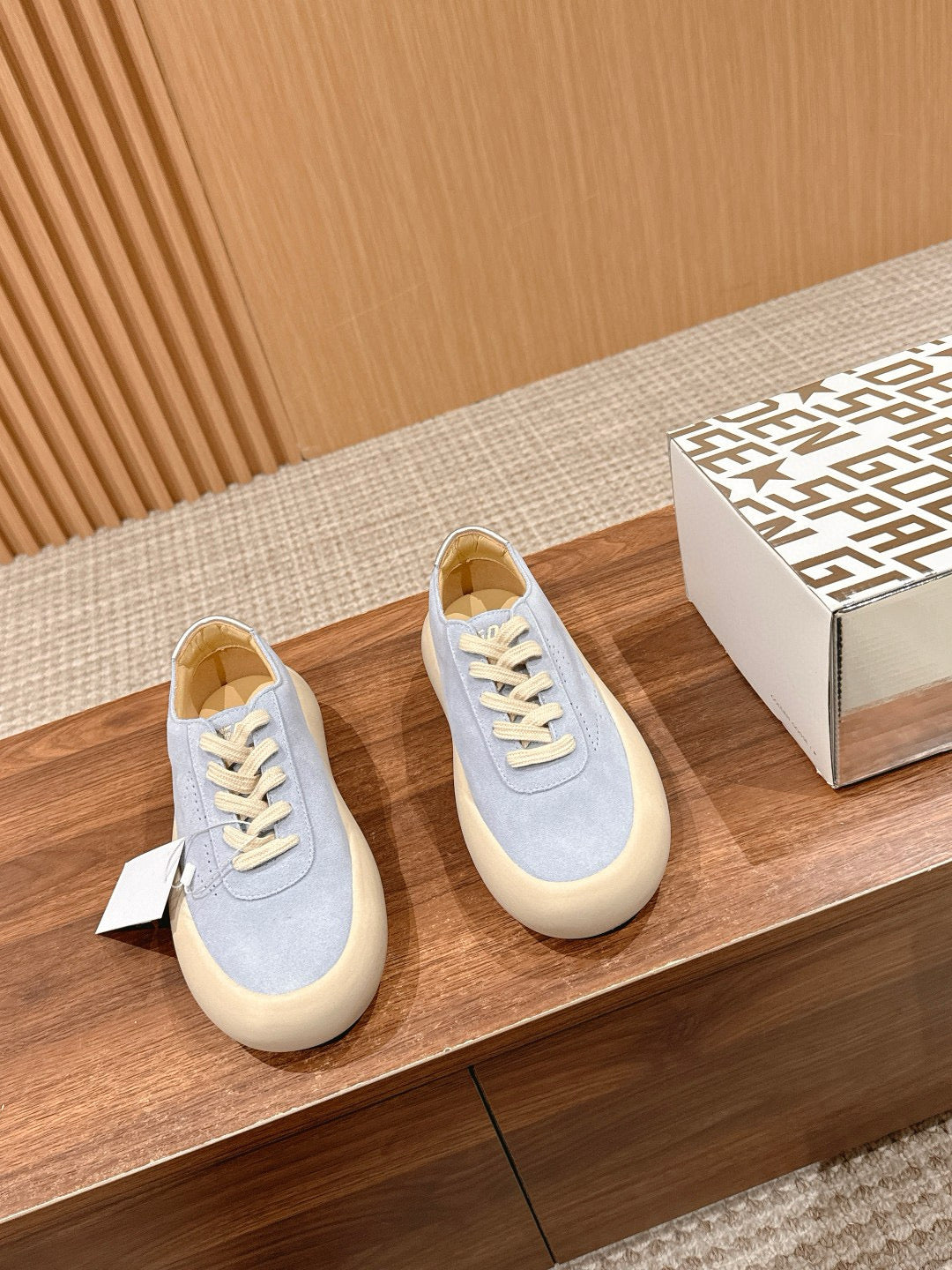 Golden Goose Sneaker