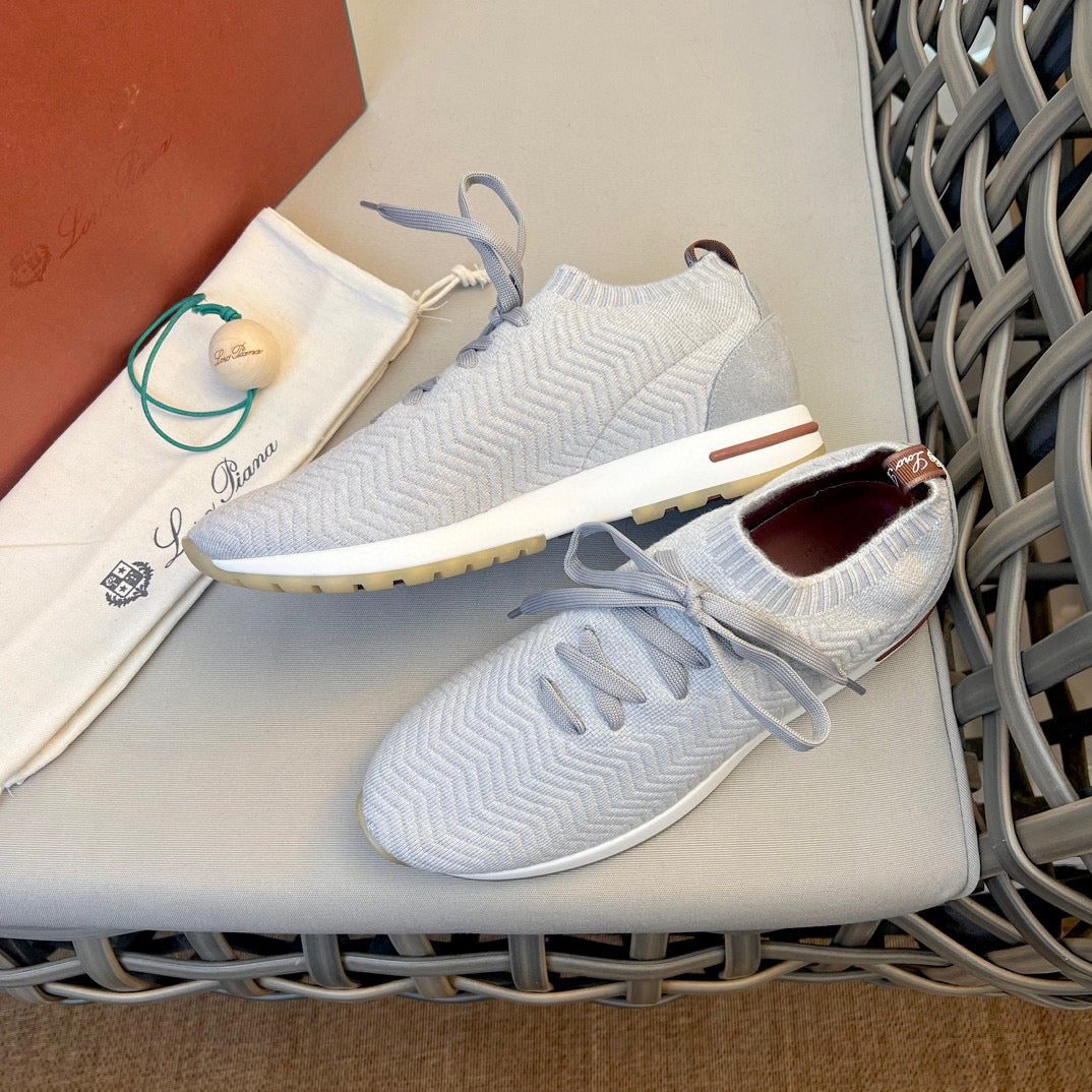 LP Sneakers